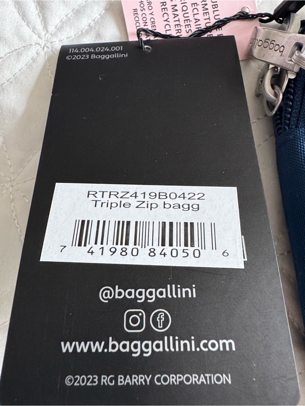 Baggallini Pacific (navy blue) Triple Zip Bagg NWT only out of package for pics - Picture 3 of 13